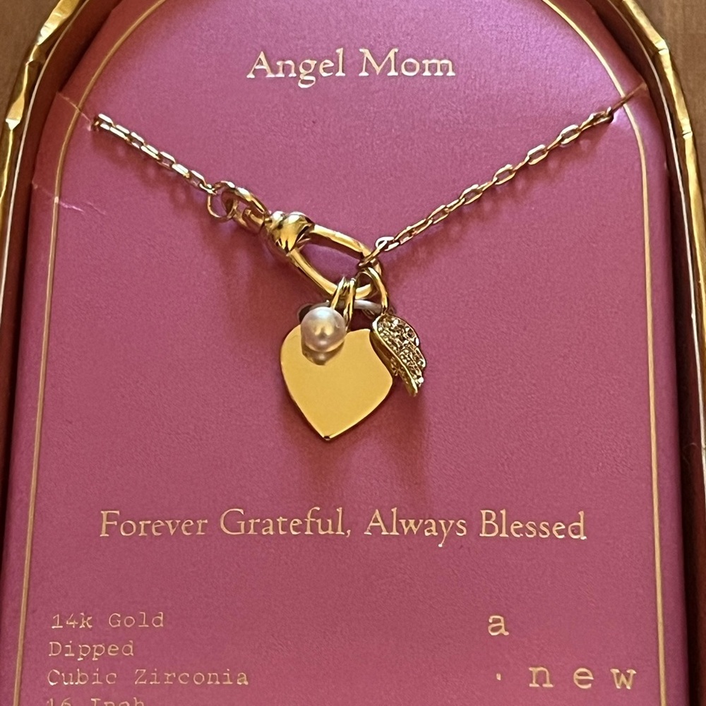 ✨BUY 2 GET 1 FREE✨ 14k Gold Dipped Heart/Wing Charm Necklace - Picture 2 of 4